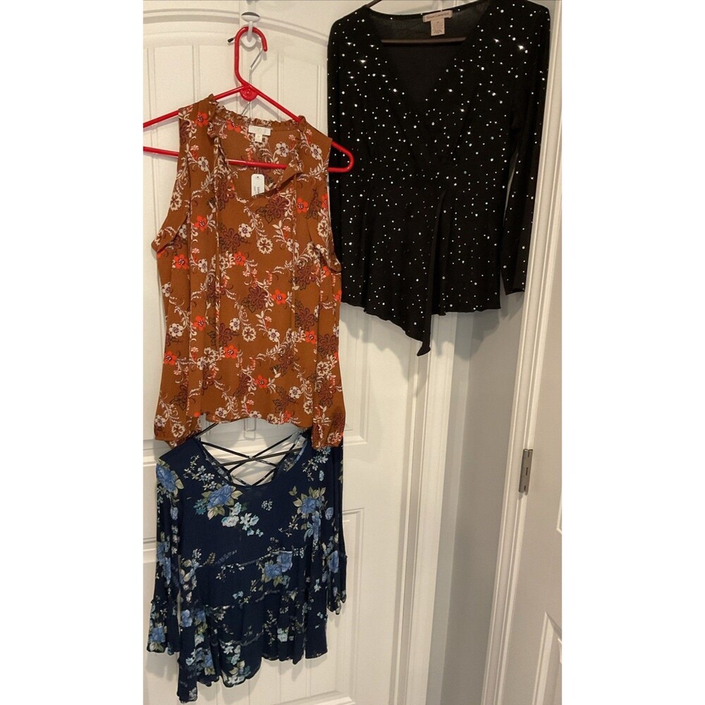 NWT & EUC Charming Charlie & Susan Lawrence Women’s Dressy Blouse Lot Of 3 Med